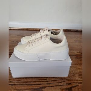 Steve Madden Colossal Leather Sneakers Women's size 8.5